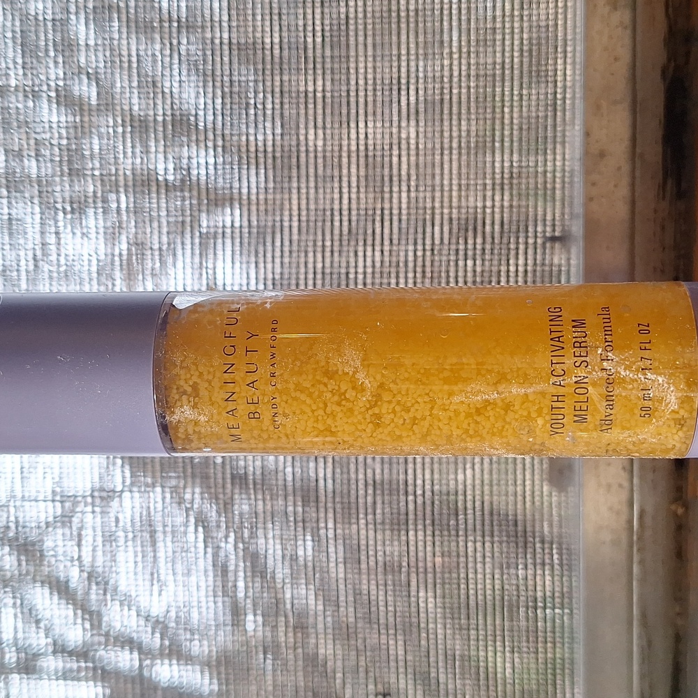 Meaningful Beauty Skincare Collection - Cream and Purple by Cindy Crawford - Picture 5 of 11